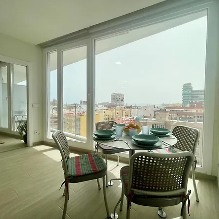 Blue Sky Apartment *